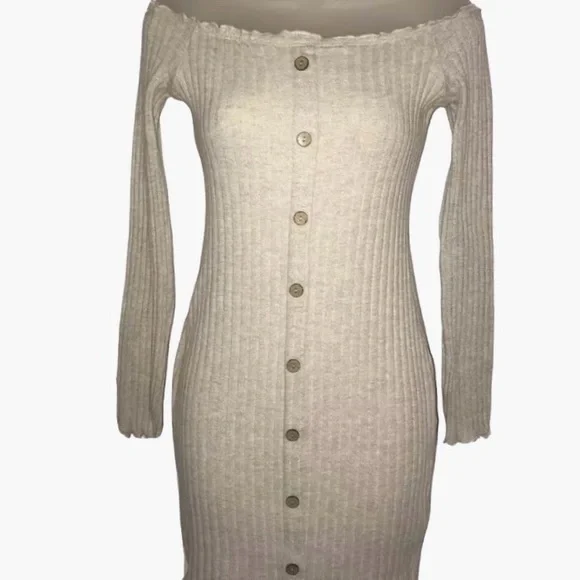 FASHION NOVA Off the shoulder mini dress Size S worn once - Picture 4 of 9